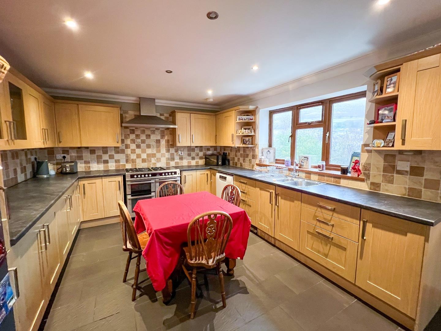 Garreg Road, Pontycymer, Bridgend County Borough, CF32 8EL